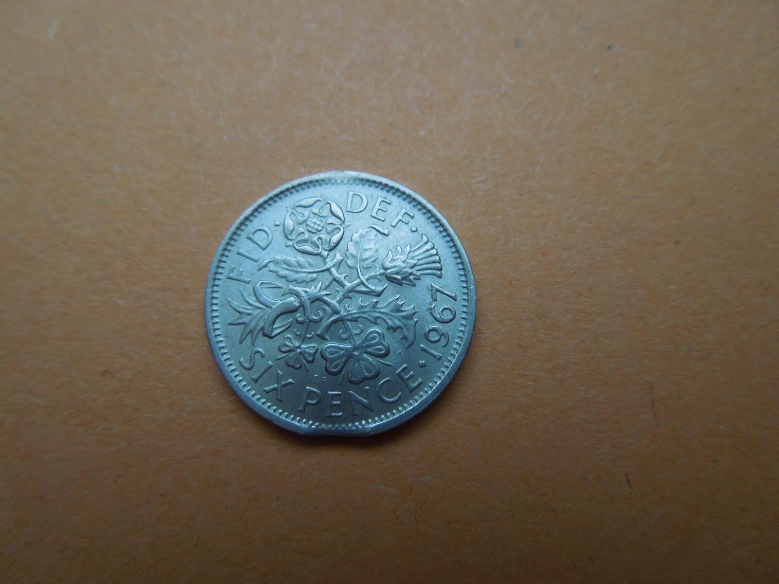N304 Uk  Coin  Error  Clipped  1967  Au  See Descrip